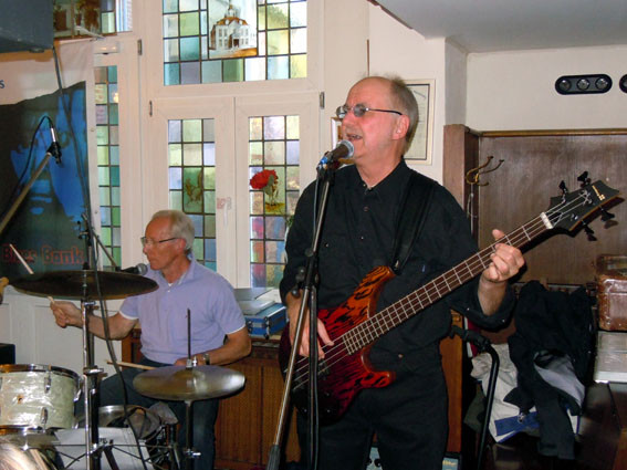 Band 2